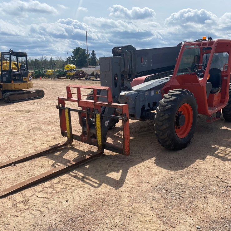 #1306 • 2018 Skyjack 8,000lb Telehandler