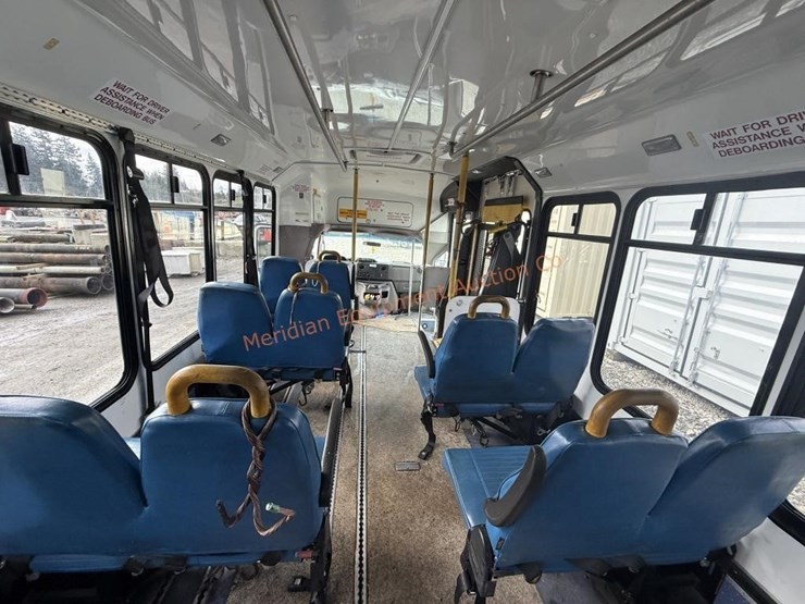 2010-ford-e450-image-45