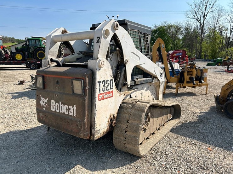 bobcat-t320-image-4