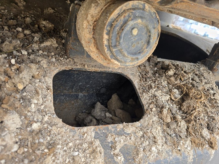 2013-deere-160g-lc-image-73