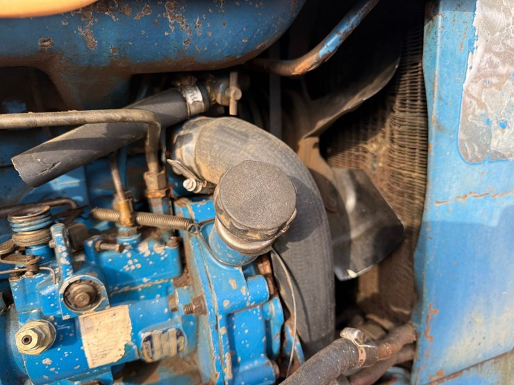 1990-ford-6610-image-38