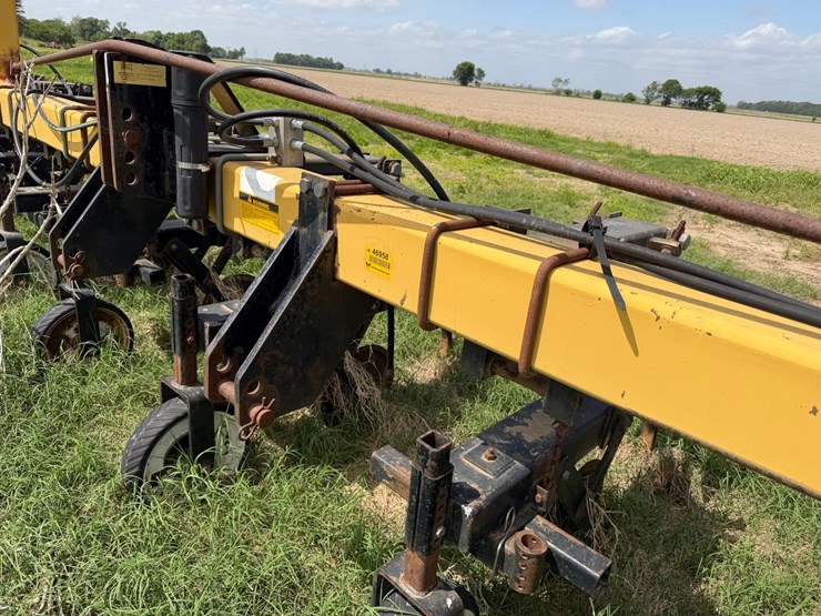 2000-landoll-2000-image-27