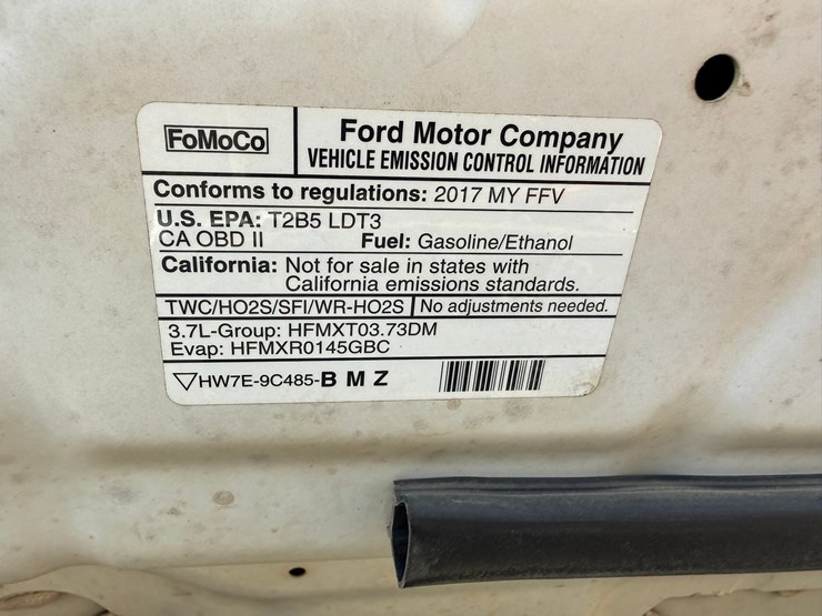 2017-ford-explorer-image-23