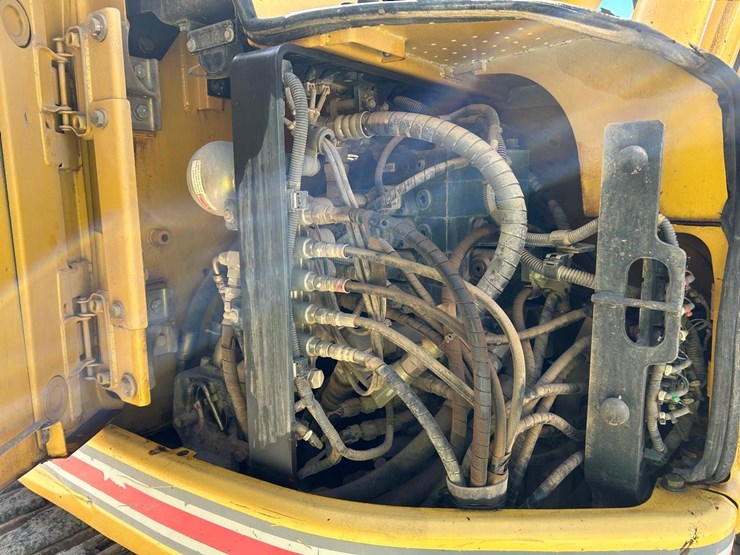 komatsu-pc138us-lc-8-image-14