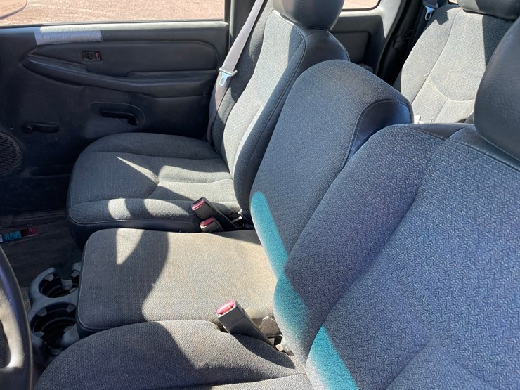 2006-chevrolet-2500-image-27