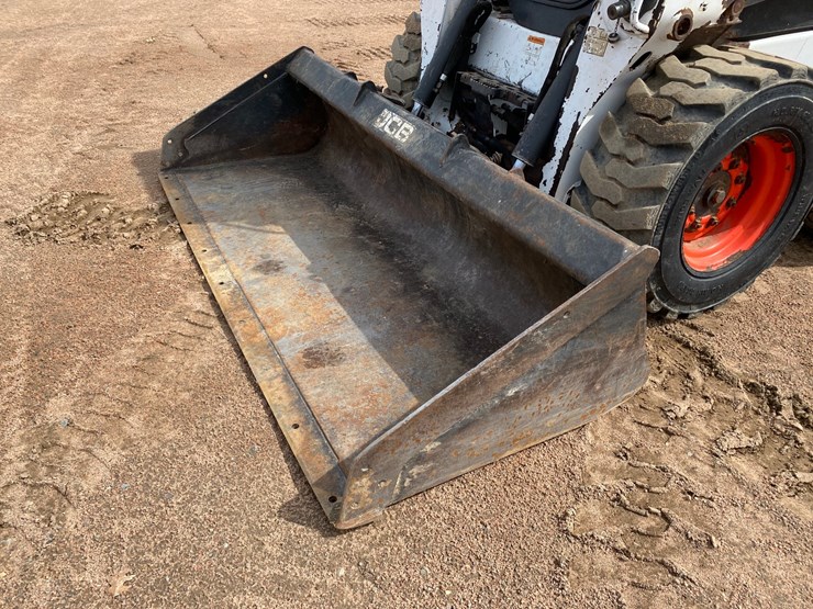 2014-bobcat-s590-image-13