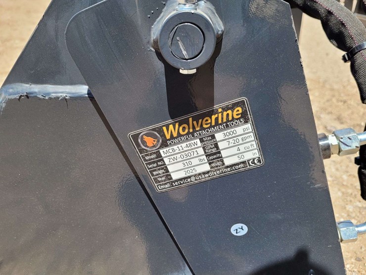 wolverine-mcb-11-48w-mini-skid-steer-combination-bucket-image-5