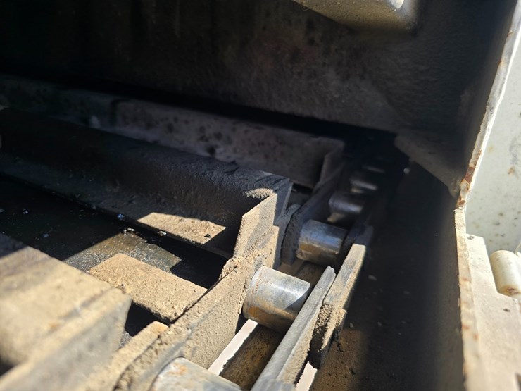 2000-red-river-live-bottom-image-61