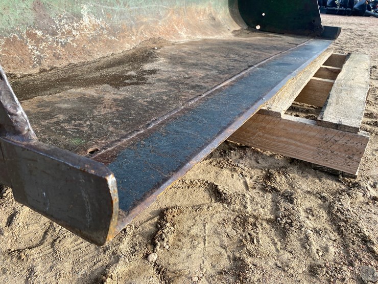 john-deere-72-image-3