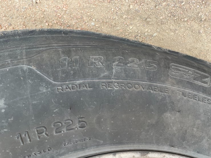 2016-kenworth-t660-image-31