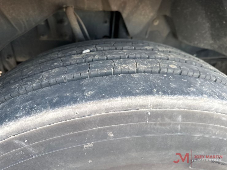 2020-mack-anthem-64t-image-14