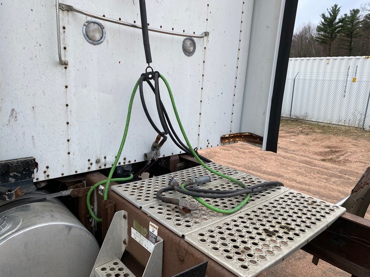 1998-kenworth-t800-image-23