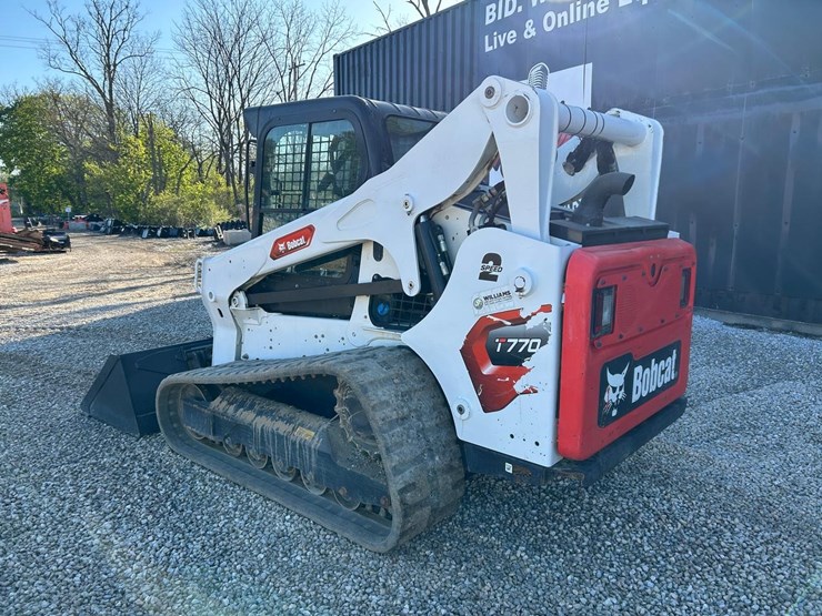 2023-bobcat-t770-image-2