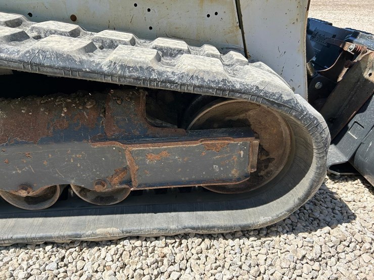 2019-bobcat-t595-image-14