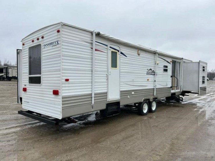 2010-gulf-stream-innsbruck-supreme-lodge-40tbs-t/a-image-4