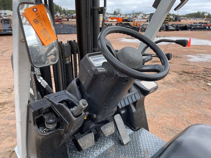 #1162-•-unicarriers-3,450-lbs-lp-forklift-image-16