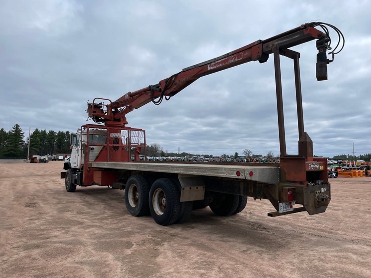 1990-mack-dm690s-image-11