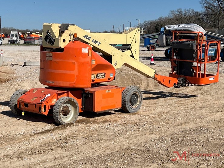 2020-jlg-e400a-image-4