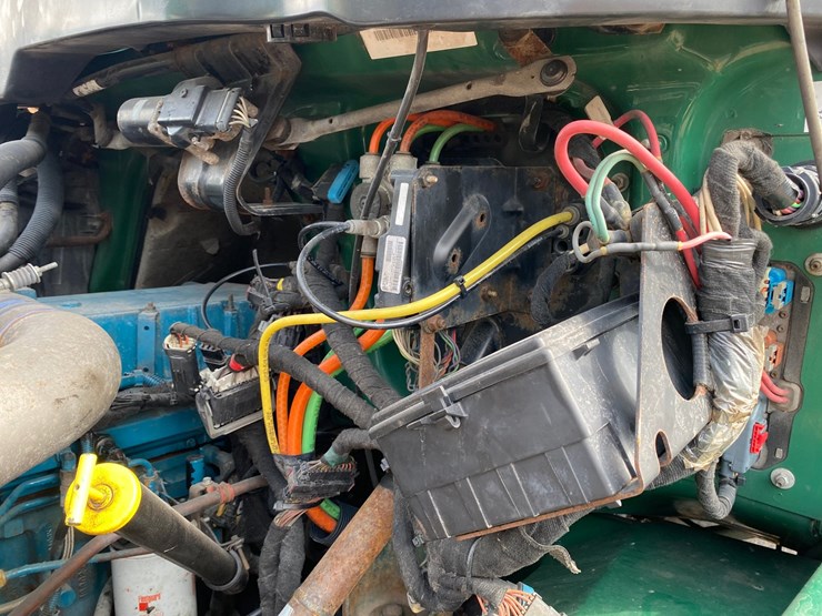 2003-international-7400-image-50