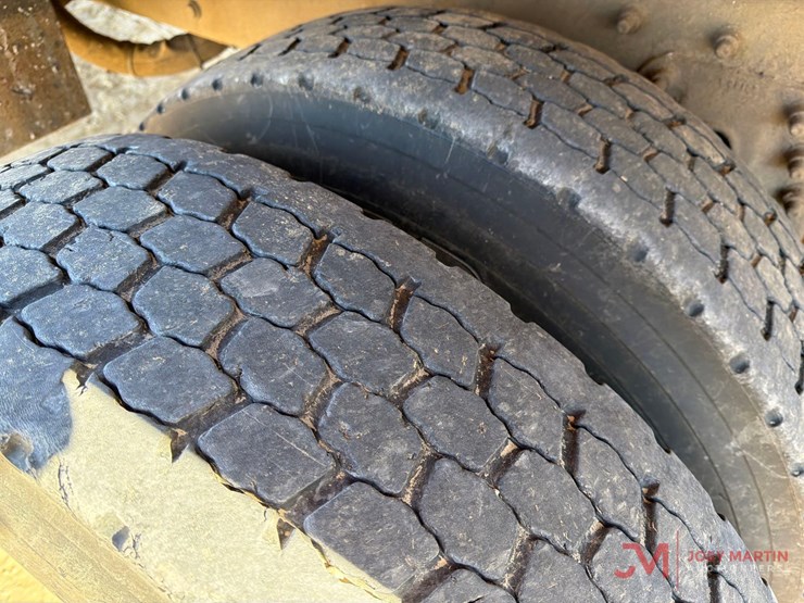 2008-international-7400-image-11