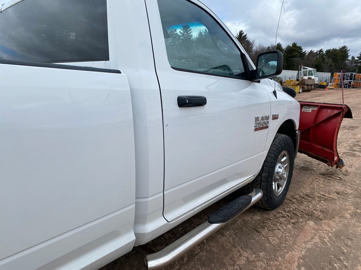 2017-dodge-ram-2500-image-33