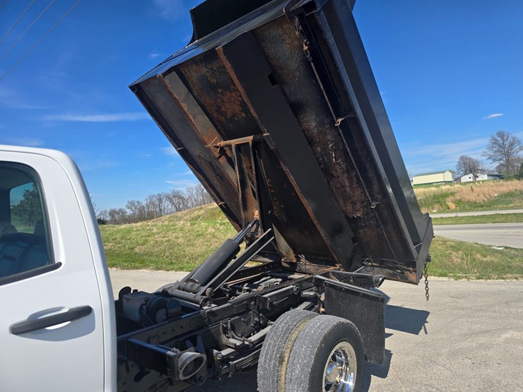 2019-chevrolet-silverado-3500-image-51