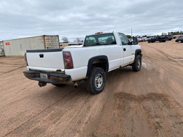 2004-chevrolet-2500-image-7