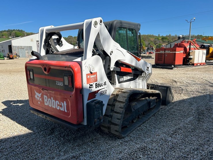 2019-bobcat-t595-image-4