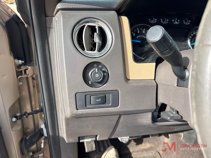 2014-ford-f150-xlt-image-27