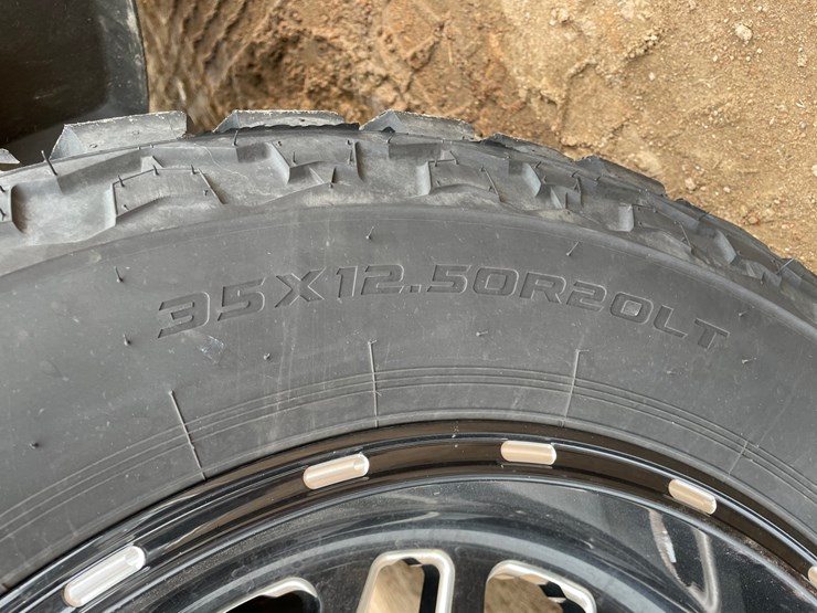 2017-dodge-ram-1500-image-27