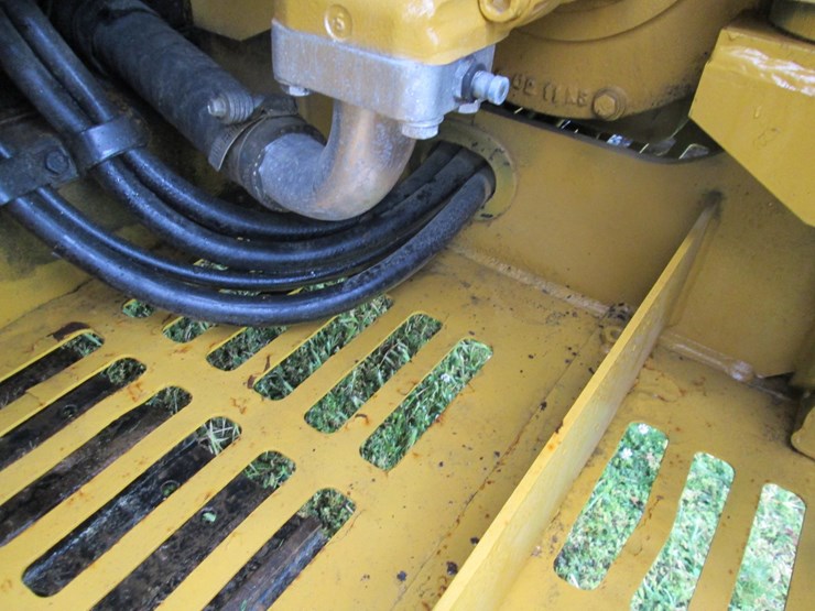 caterpillar-305.5-image-24