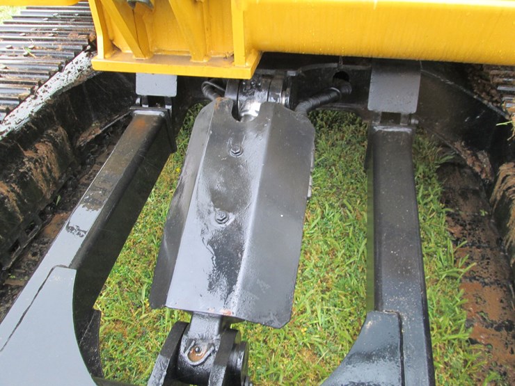 caterpillar-305.5-image-39