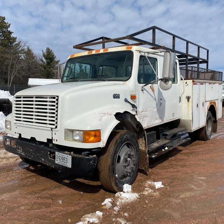 2002 INTERNATIONAL 4700