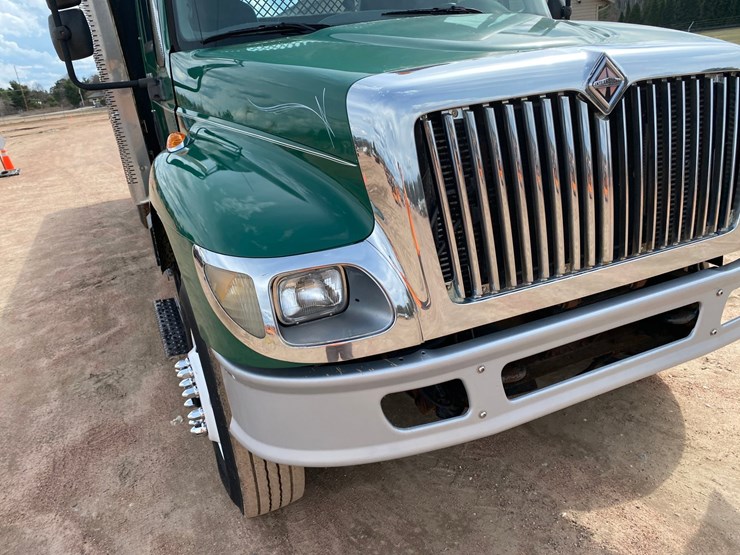 2003-international-7400-image-9