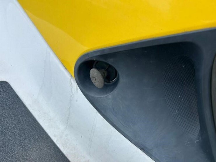 inoperable-1998-yamaha-wave-runner-gp760-pwc-yama2-image-16