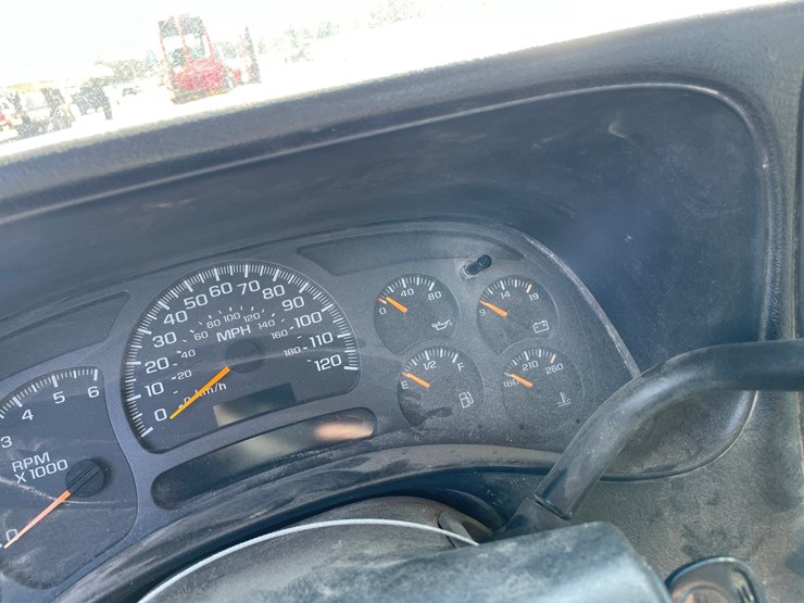 2006-chevrolet-2500-image-24