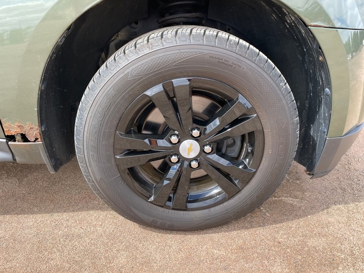 2015-chevrolet-equinox-lt-image-25