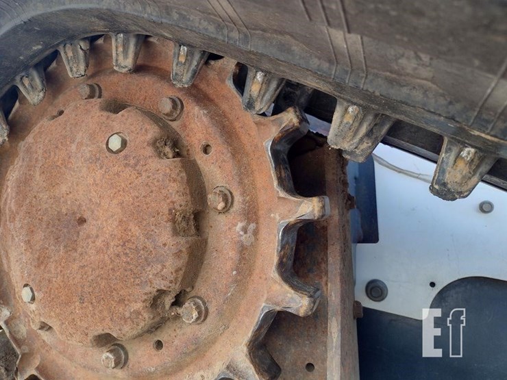 2020-bobcat-t870-image-31