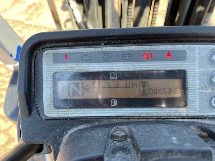 #1135-•-unicarriers-lp-forklift-image-25