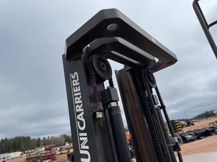 #1165-•-unicarriers-3,450-lbs-lp-forklift-image-13