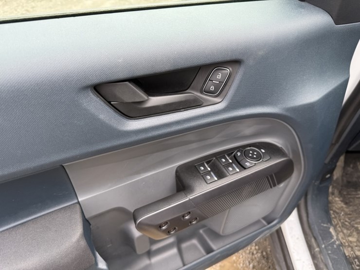 2024-ford-maverick-image-27