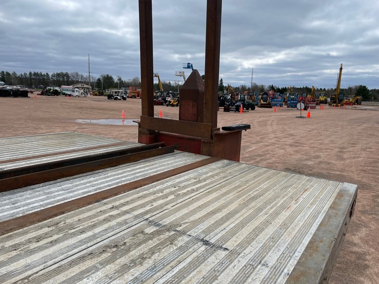 1990-mack-dm690s-image-15