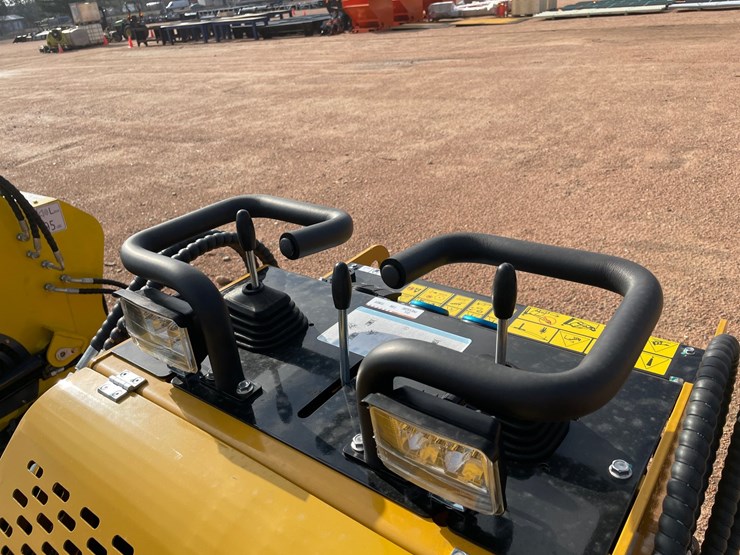 #1154-•-agt-mx-mrt14-tracked-stand-on-mini-skid-steer-image-12