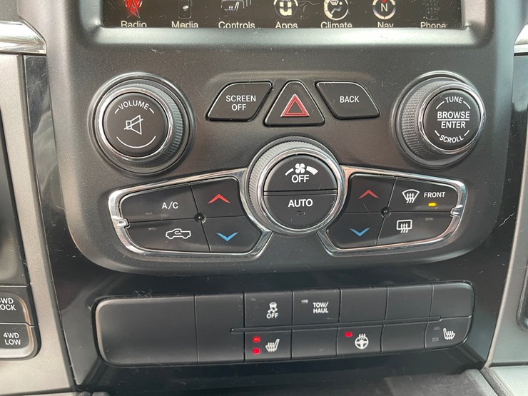 2017-dodge-ram-1500-image-36