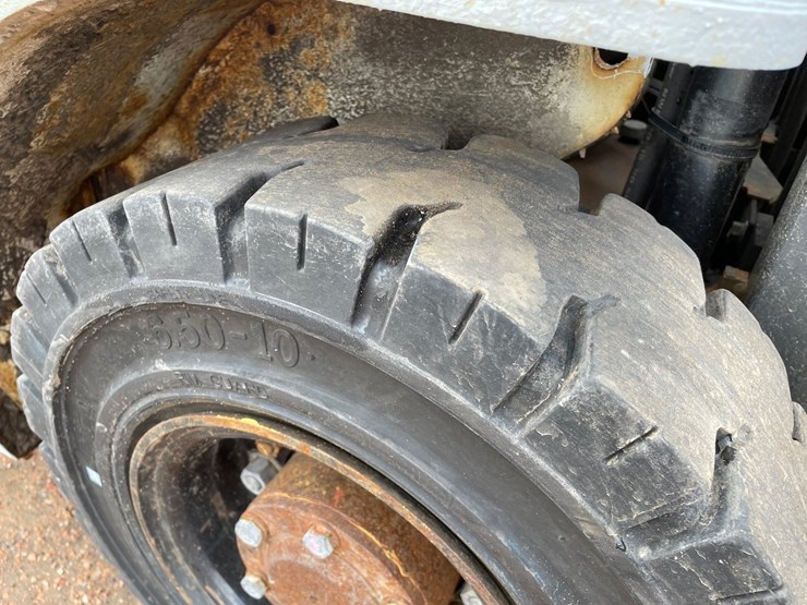 #1162-•-unicarriers-3,450-lbs-lp-forklift-image-21