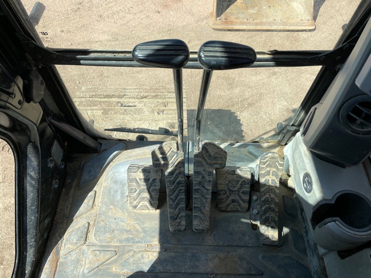 caterpillar-324e-image-77