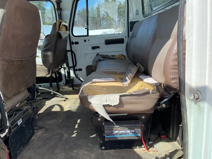 2002-international-4700-image-31