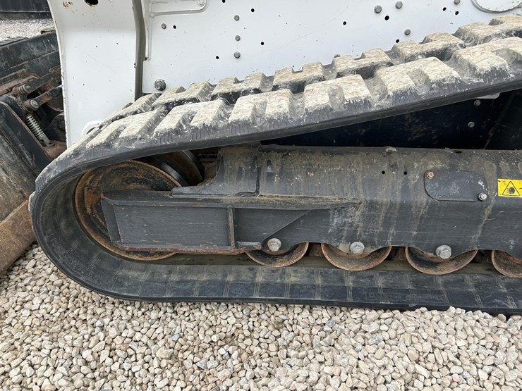 2024-bobcat-t770-image-17