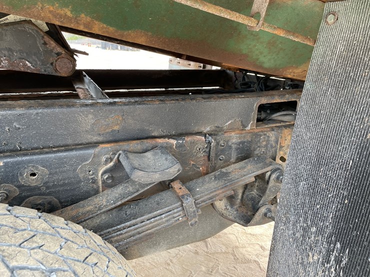 2011-chevrolet-3500-image-49