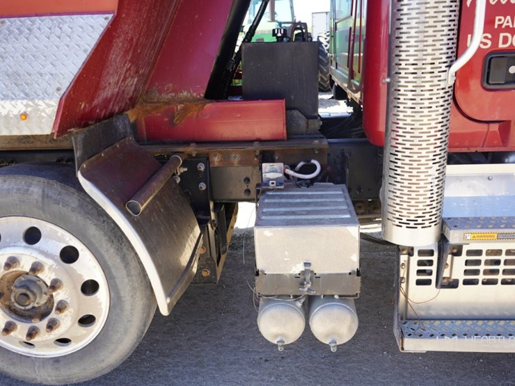 2018-mack-granite-gu713-image-62